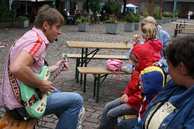 gal/2008/2008 Saitentwist Altenberger Sommerfest Oberhausen 10.08/2008 Saitentwist Altenberger Sommerfest Oberhausen 10.08. 008.jpg